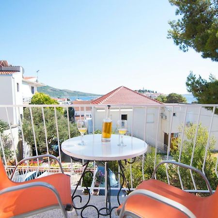 Apartmani Piculo Primošten Exterior foto